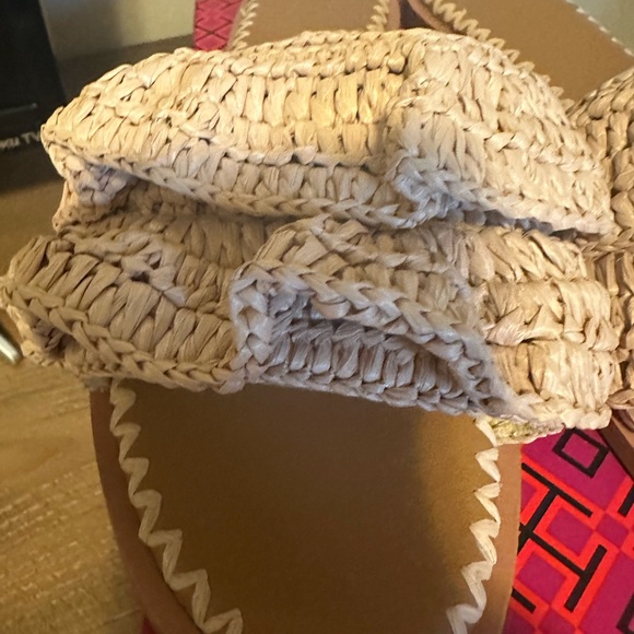 Ruffled Raffia Slide - Picture 9 of 10